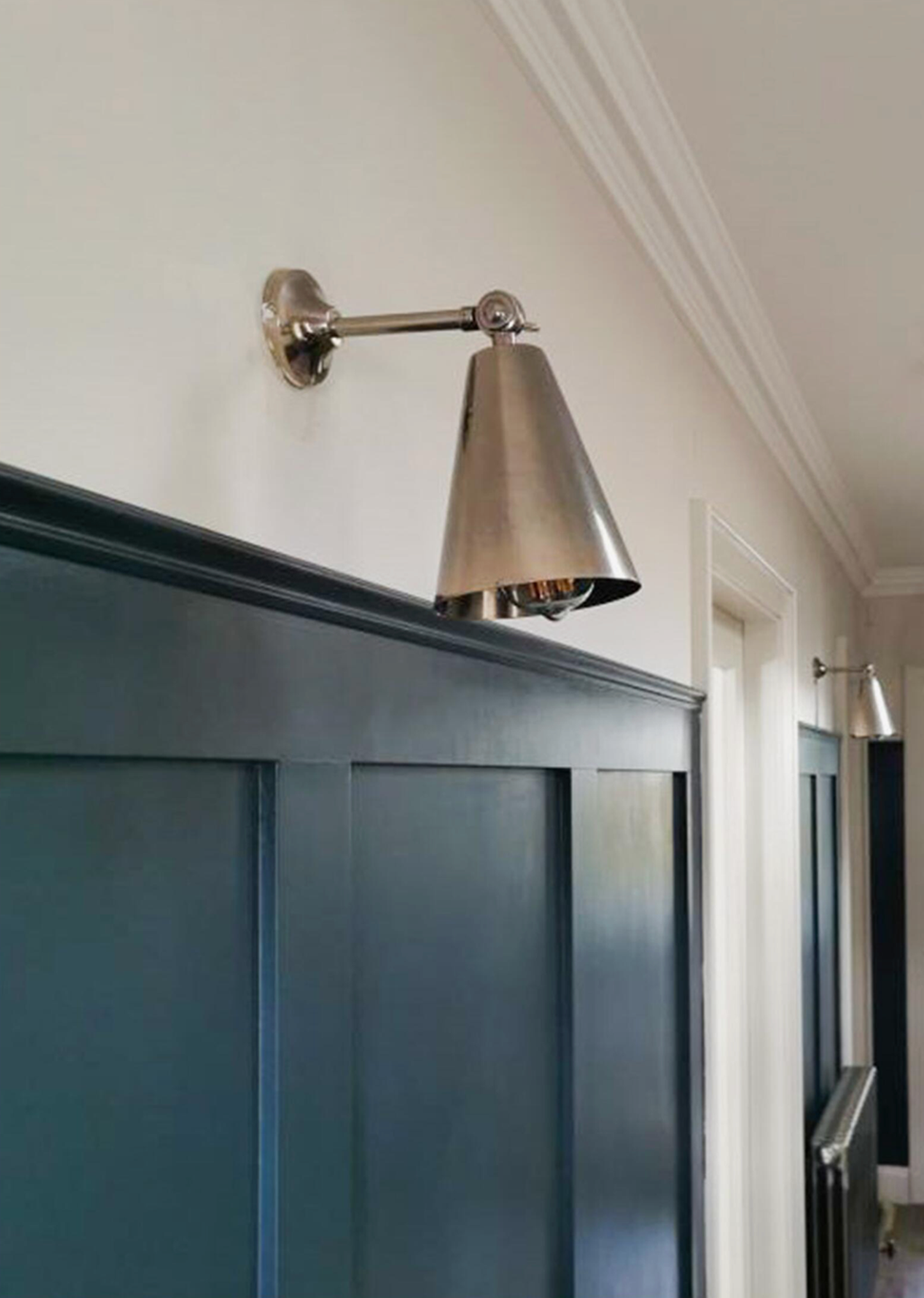 MOYA - Adjustable Brass Wall Light 14cm