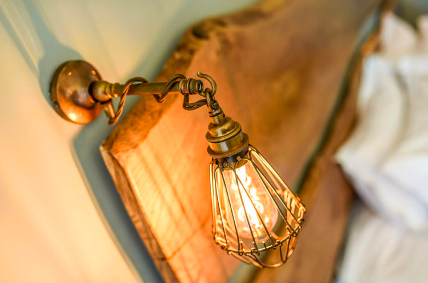 EDOM - Industrial Cage Wall Light on Hook