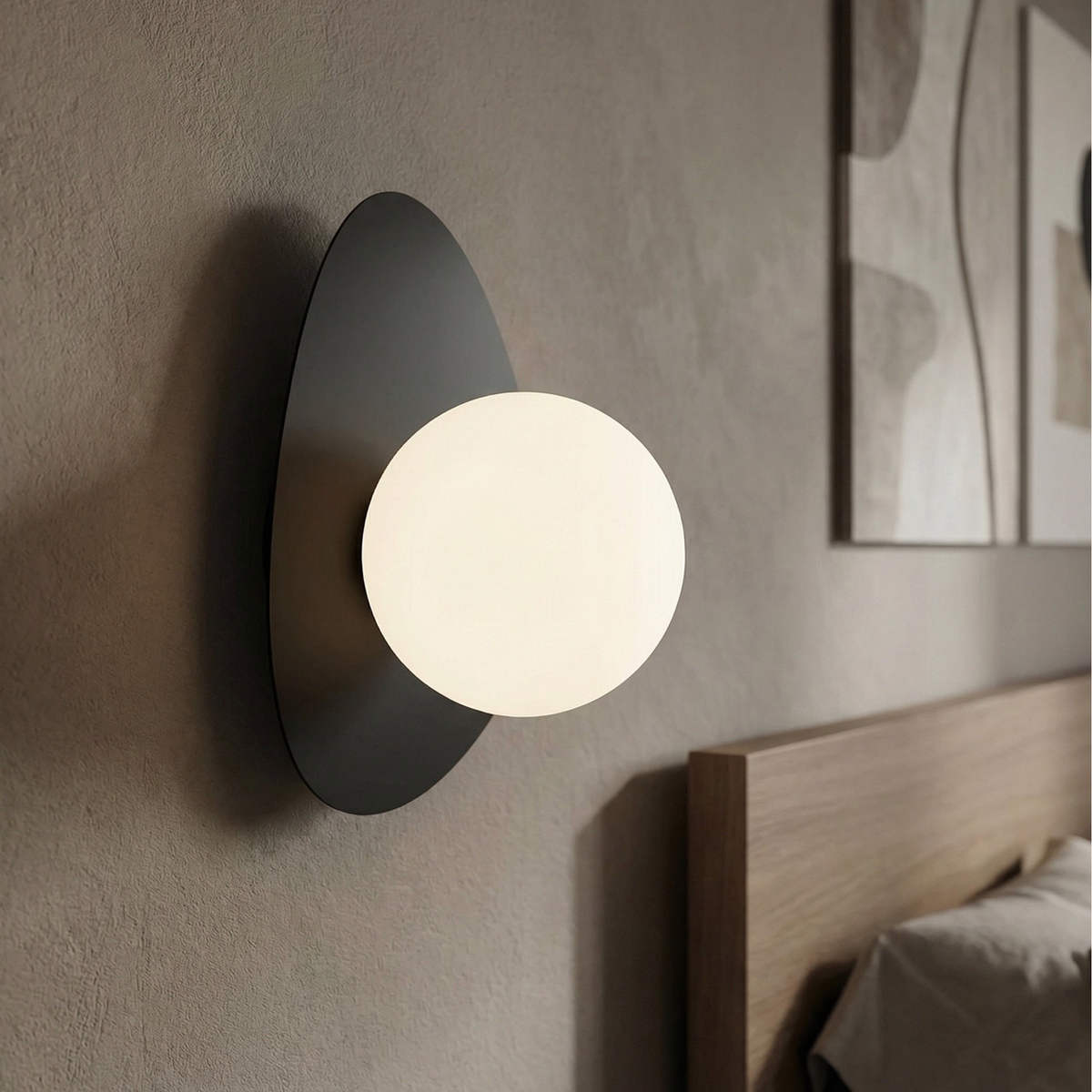 VÄGGLAMPA OVO K1