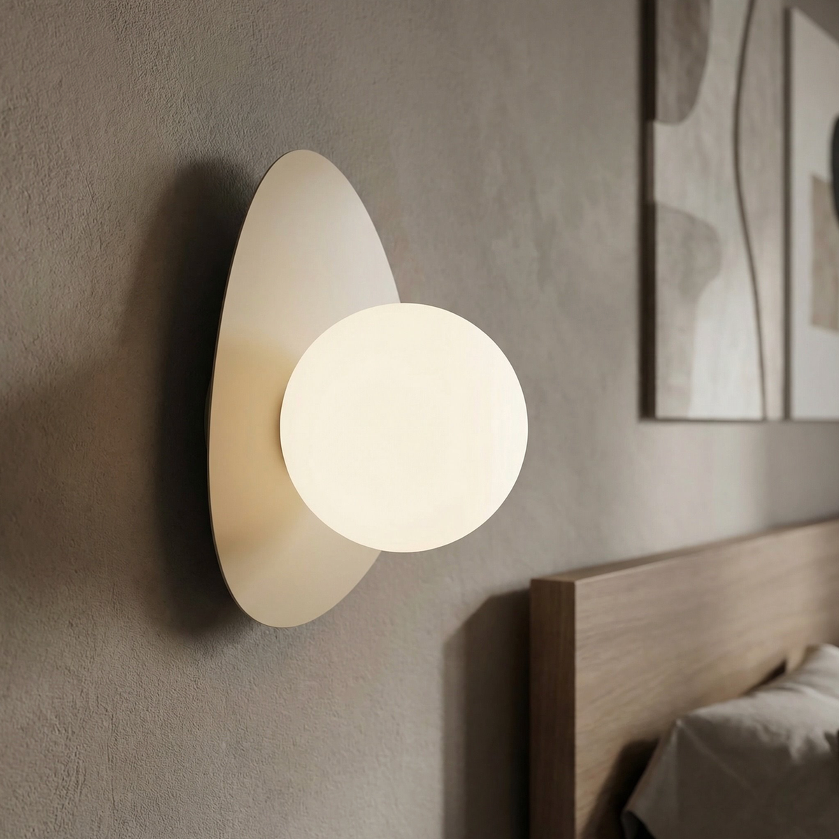 VÄGGLAMPA OVO K1