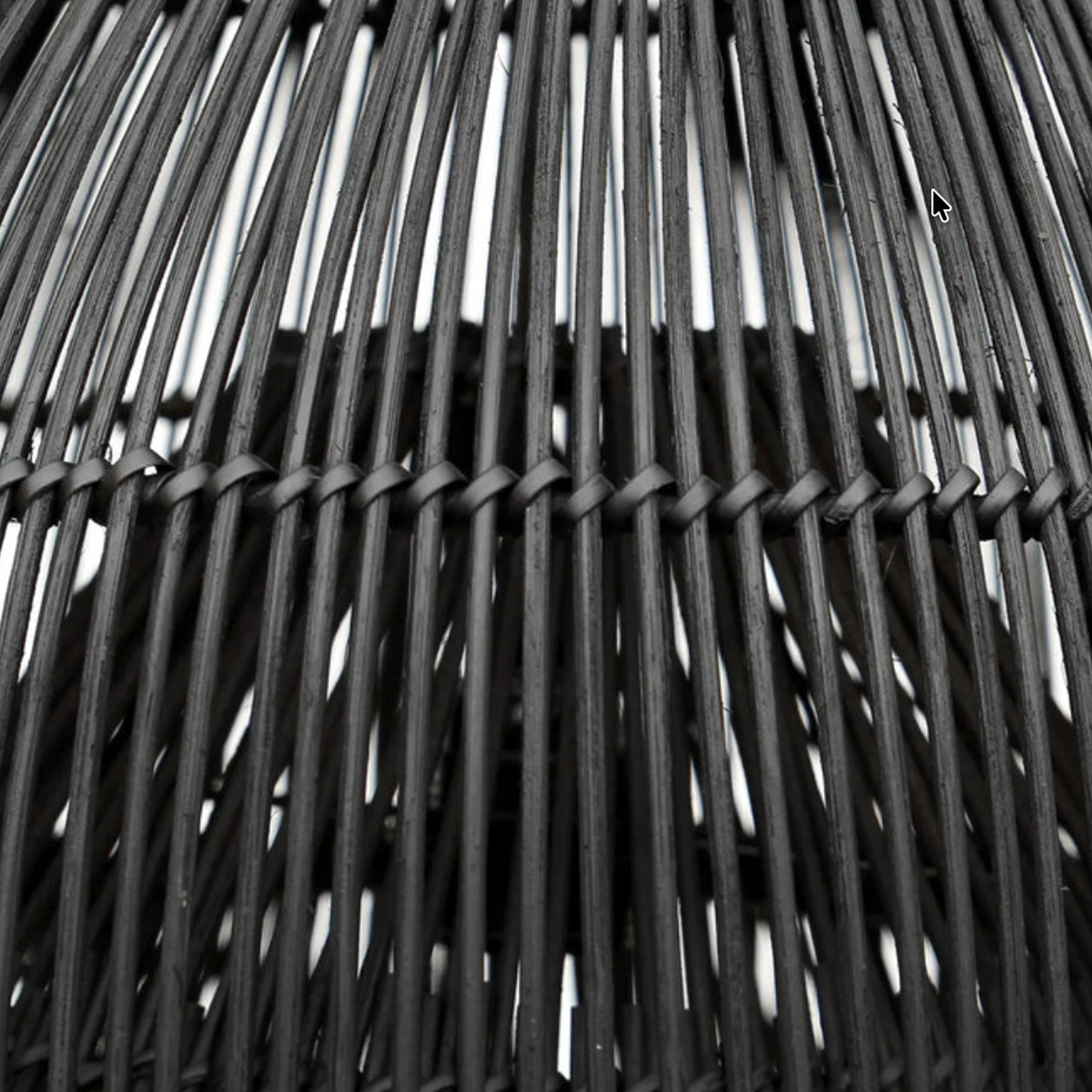 THE LOBSTER TRAP PENDANT- Black L