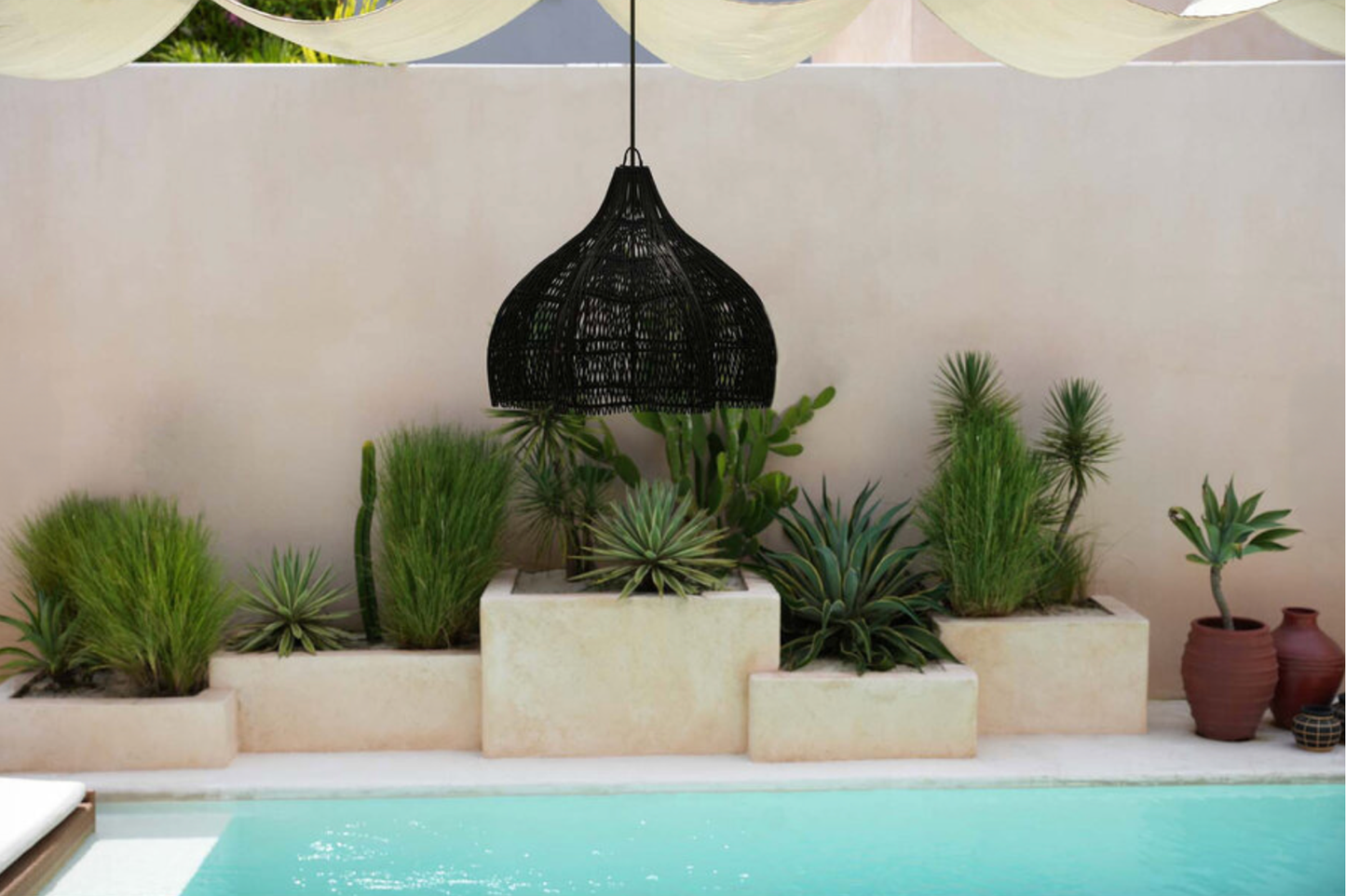 THE WHIPPED PENDANT - Black M (Diam: 60cm)
