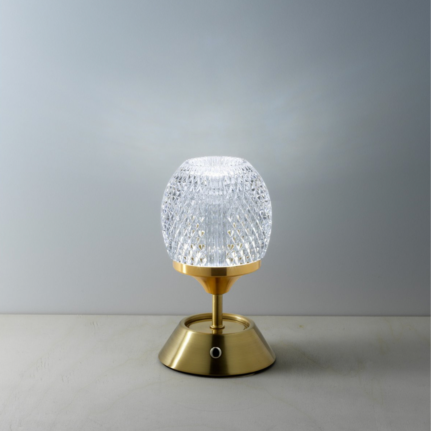 THE GLOW SINATRA LED TABLE LAMP