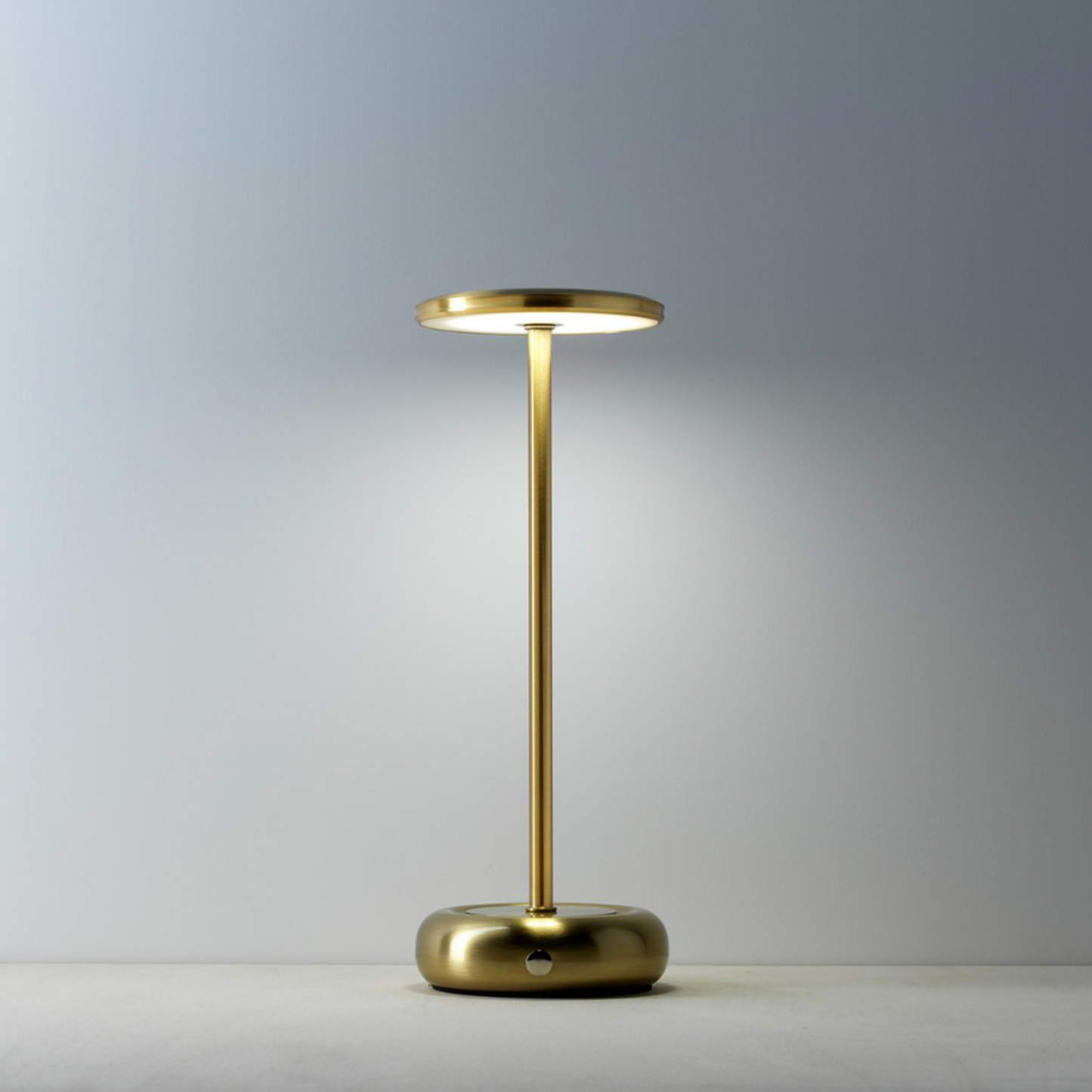 THE SMOOTH OPERATOR LED TABLE LAMP