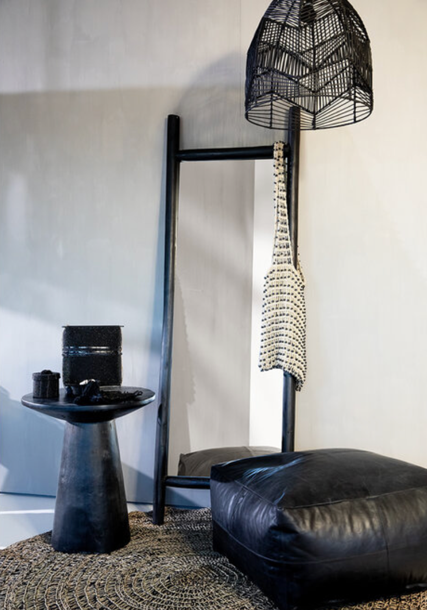 THE BALA PENDANT  - Black M