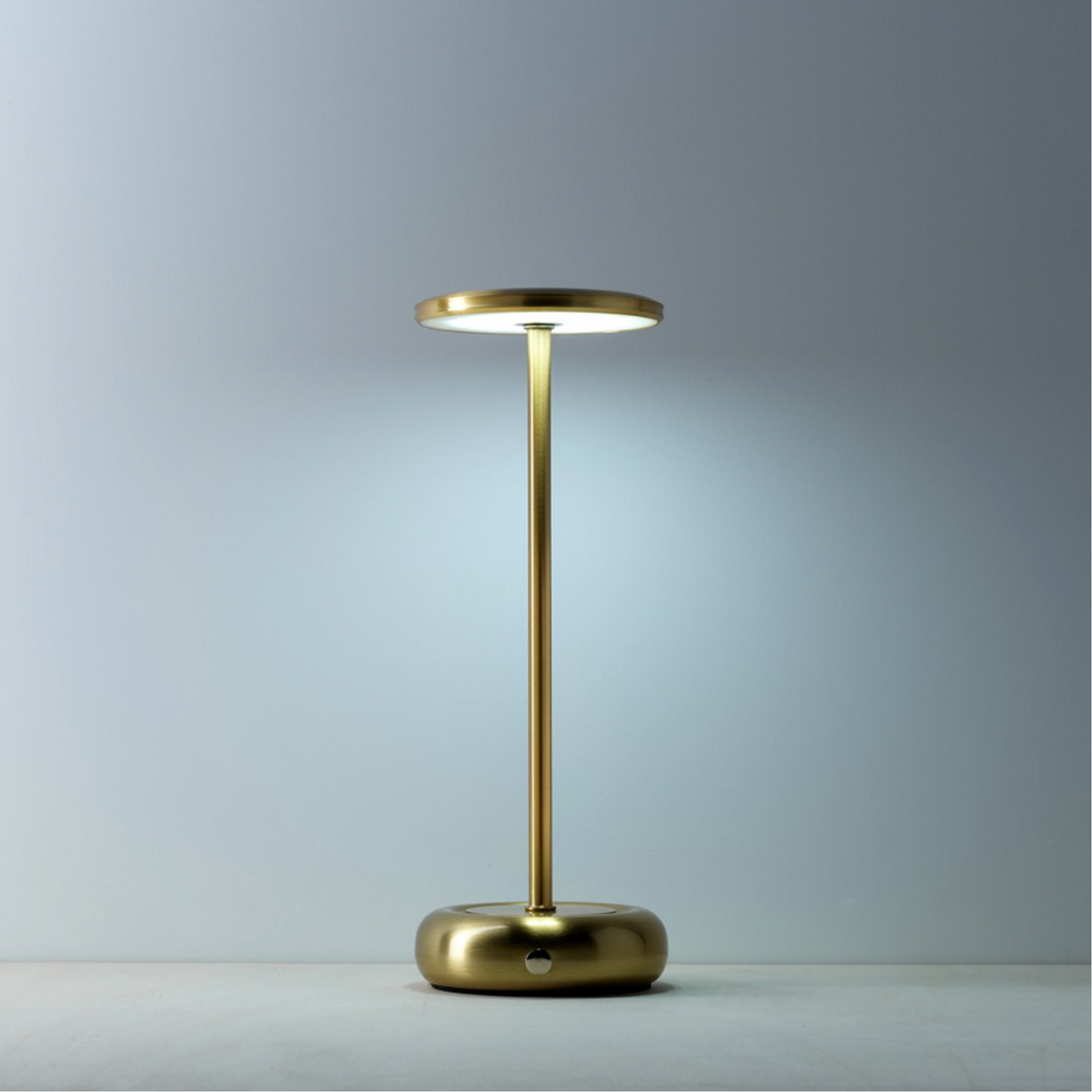 THE SMOOTH OPERATOR LED TABLE LAMP