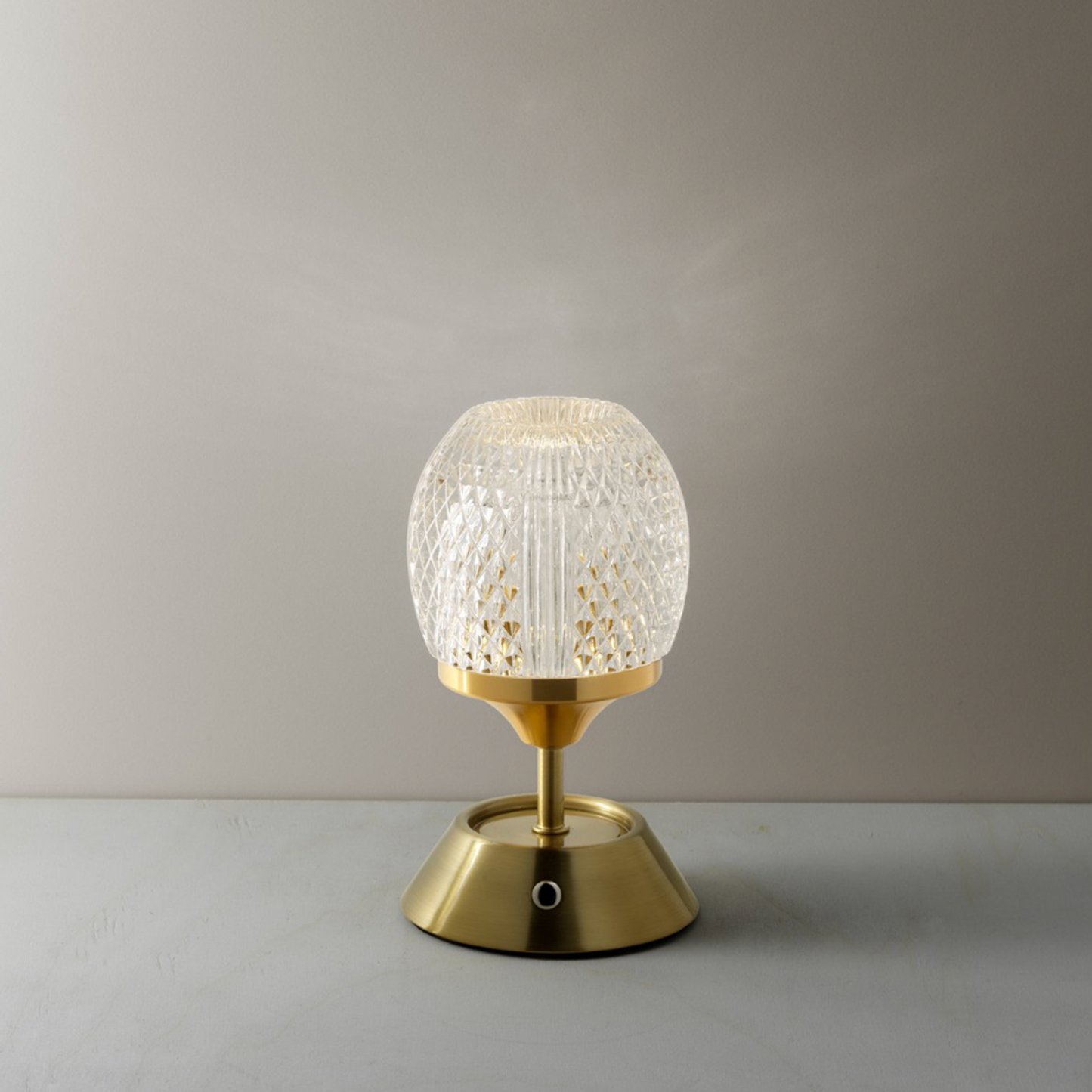 THE GLOW SINATRA LED TABLE LAMP