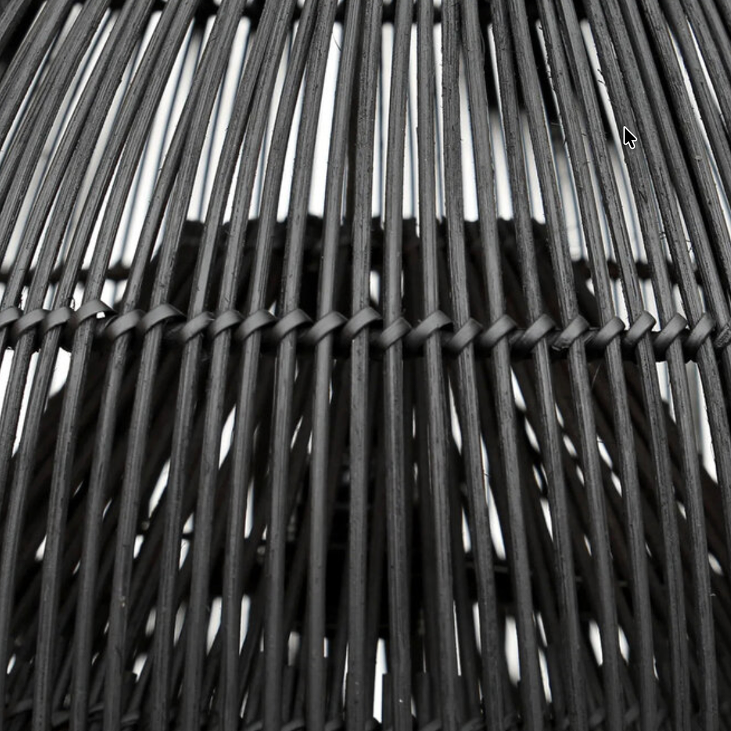 THE LOBSTER TRAP PENDANT- Black L