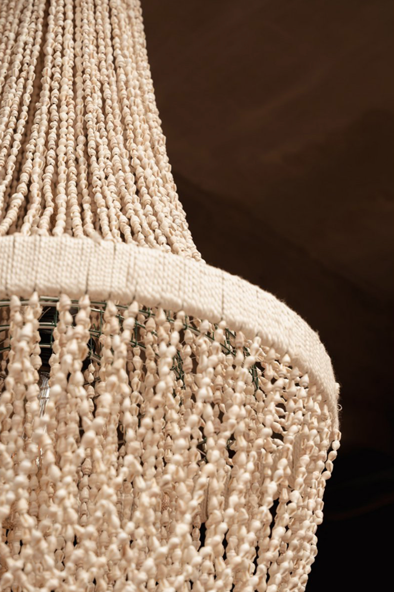 THE OCEAN TOWER SHELL CHANDELIER - Natural L