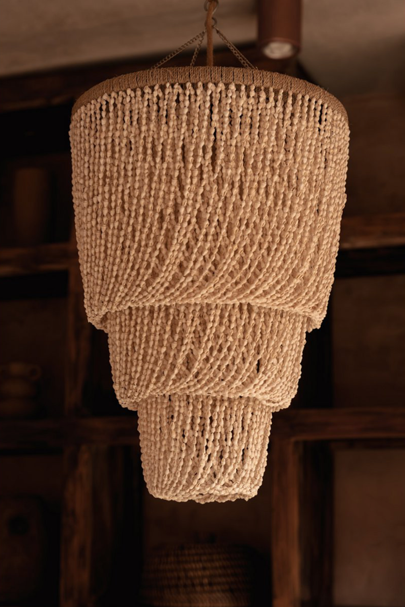 THE LAGOON SHELL CHANDELIER - Natural M