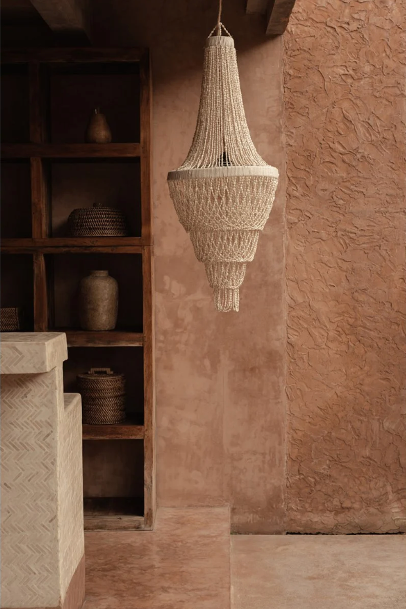 THE OCEAN TOWER SHELL CHANDELIER - Natural L