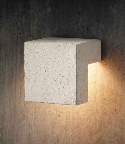 EDGE Vägglampa IP65