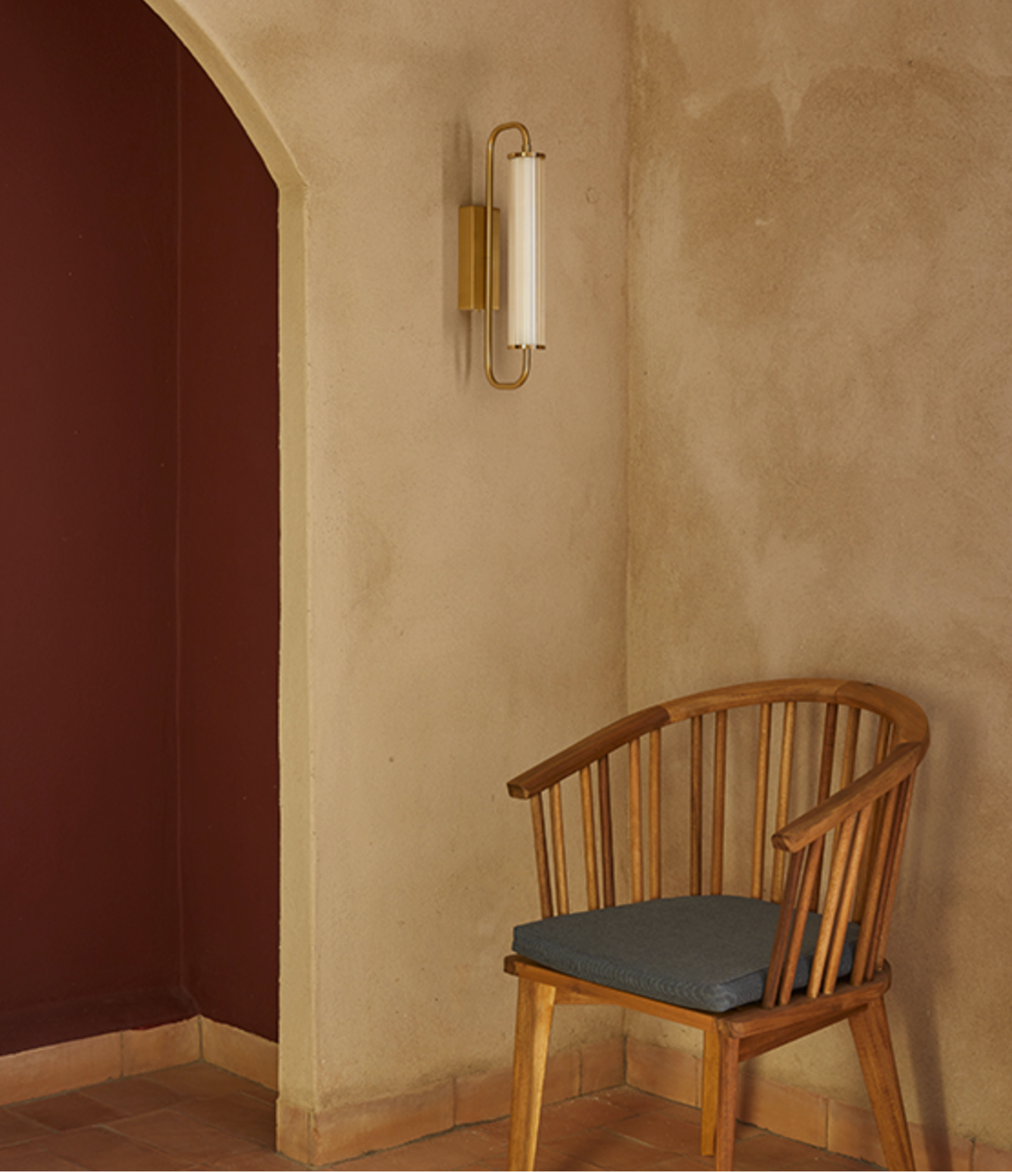 ISON - Vägglampa IP44